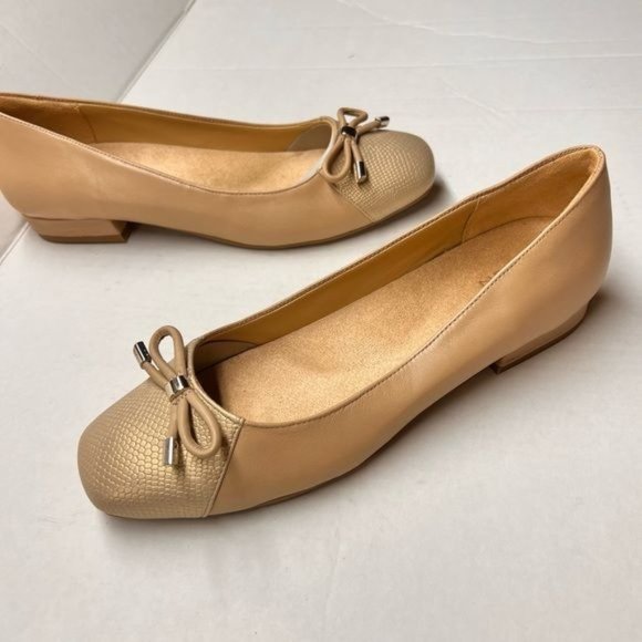 Naturalizer Gertie taupe leather flats size 10 - Picture 2 of 13